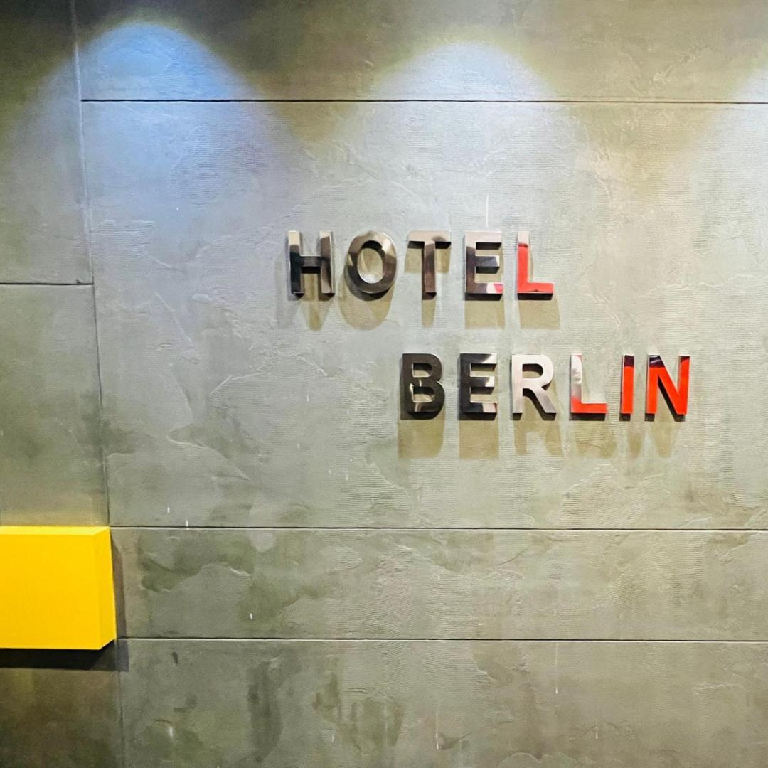 Hotel The Berlin Gandhinagar Exterior foto